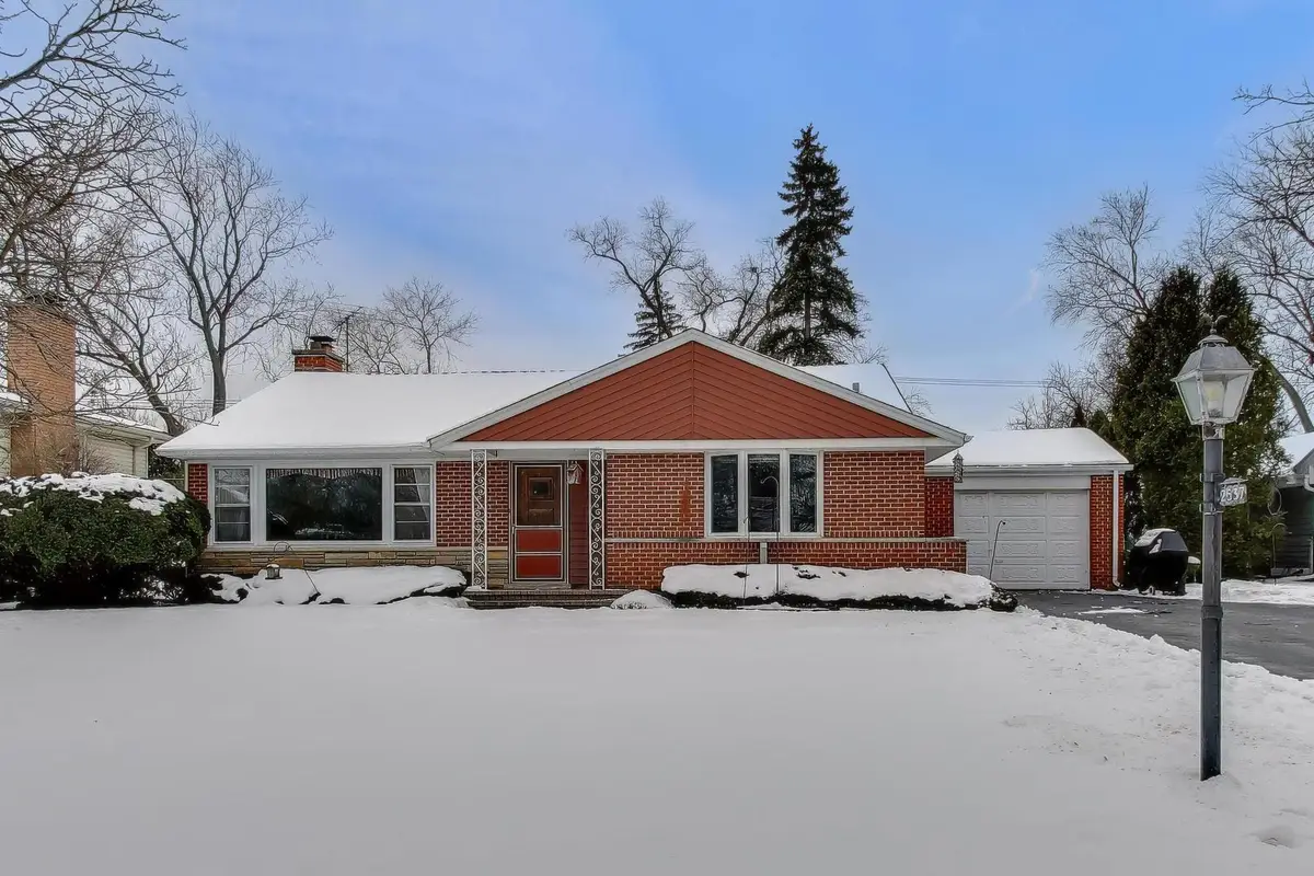 2537 Pick Drive, Glenview, IL 60025 - #1