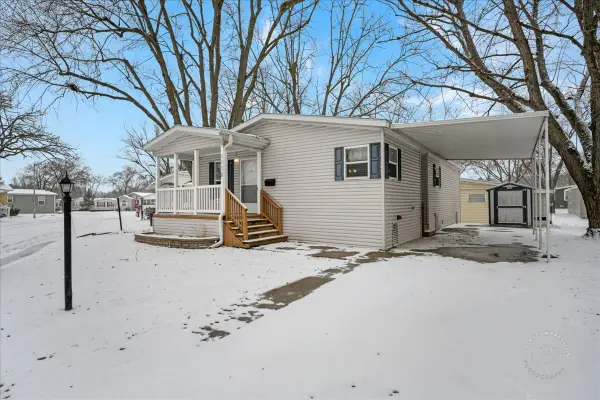 1116 Lakeview Road, Elgin, IL 60123