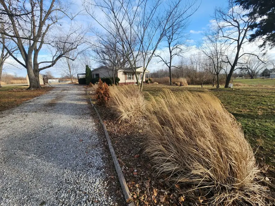 15004 Sesser Lake Road, Sesser, IL 62884 - Image #3