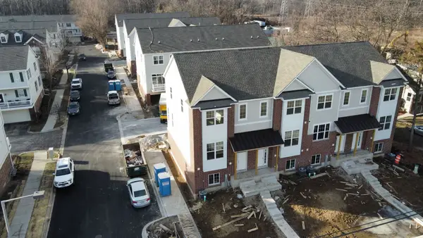 183 Eli Court, Des Plaines, IL 60016