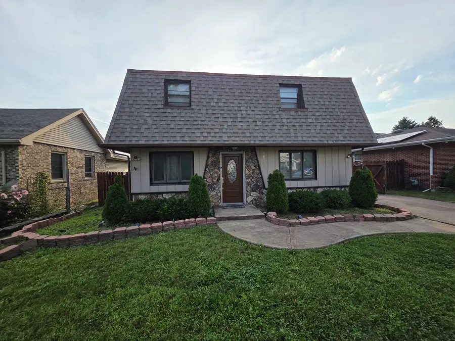 10530 S 82nd Court, Palos Hills, IL 60465 - Image #3