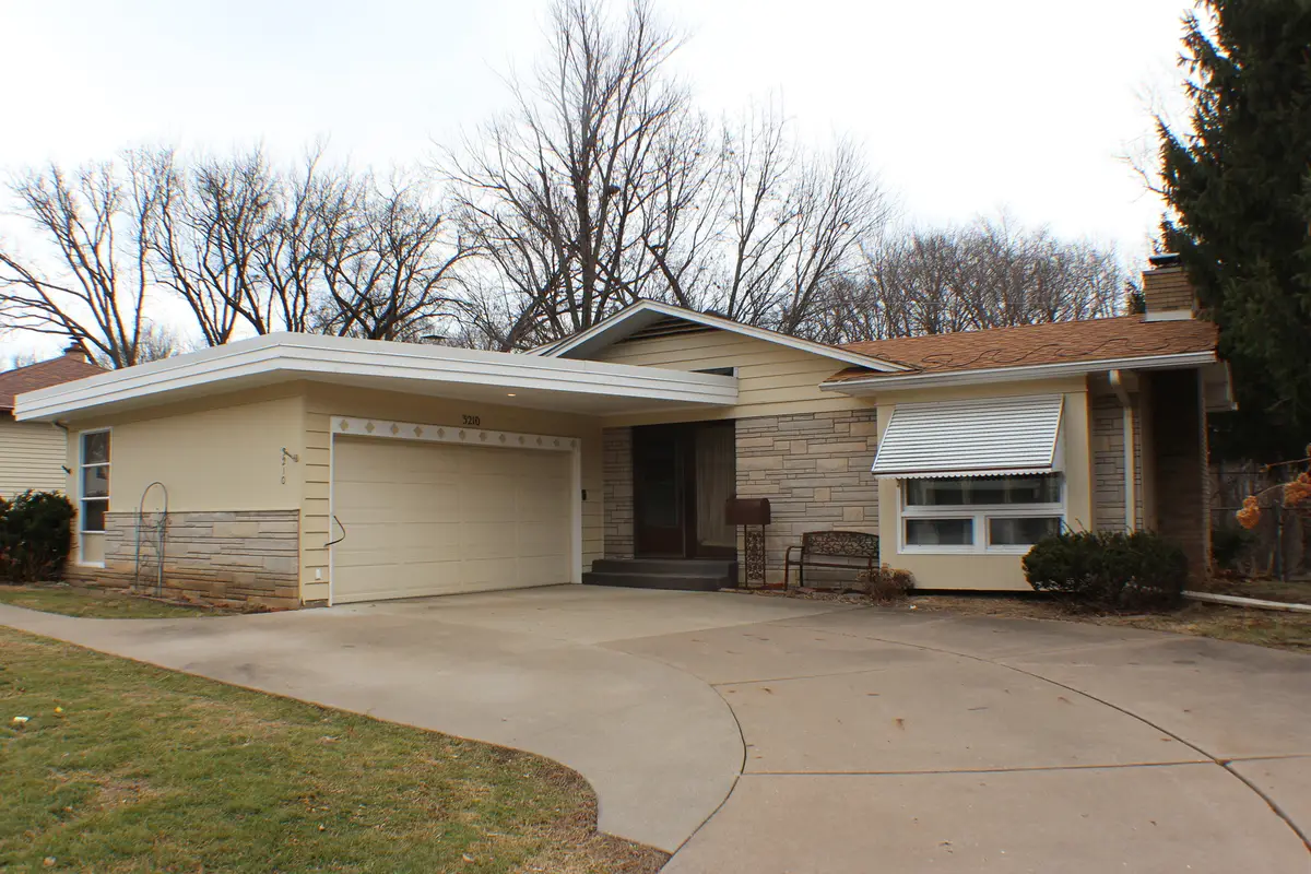 3210 15th Street A, Moline, IL 61265 - Image #1