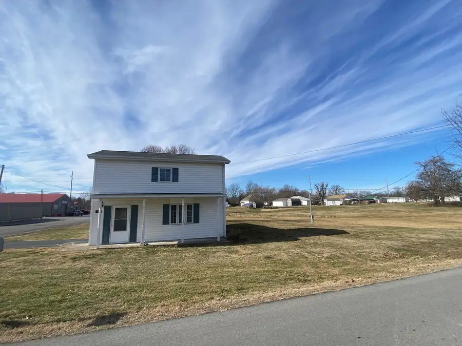 515 S Elm Street, Sesser, IL 62884 - Image #2