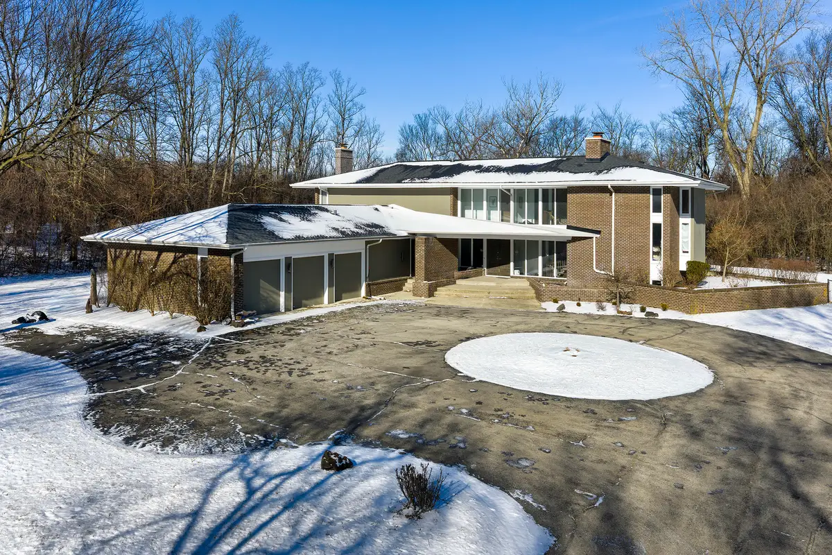 33 Longmeadow Road, Winnetka, IL 60093 - Image #1