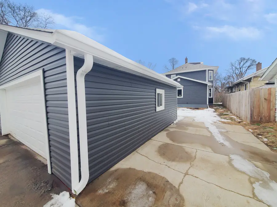 724 20th Avenue, East Moline, IL 61244 - #2