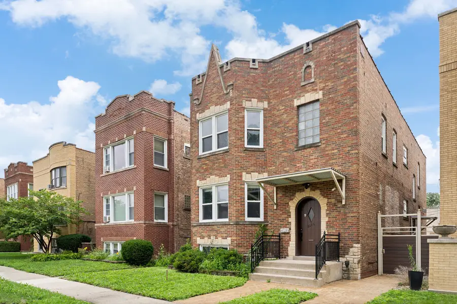 2115 Kenilworth Avenue, Berwyn, IL 60402 - #2