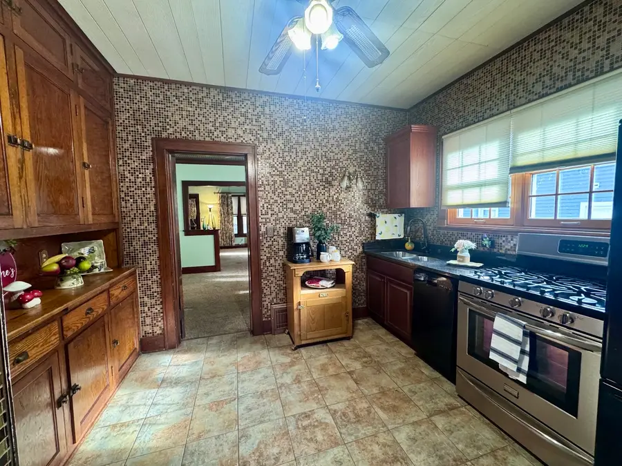 165 Franklin Avenue, Aurora, IL 60506 - Image #3