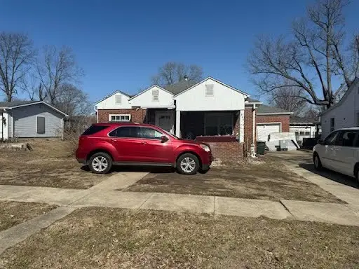 235 E Madison Street, Paris, IL 61944 - #1