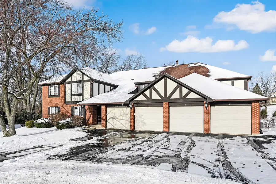 35 Shawnee Trail #1, Indian Head Park, IL 60525 - Image #2