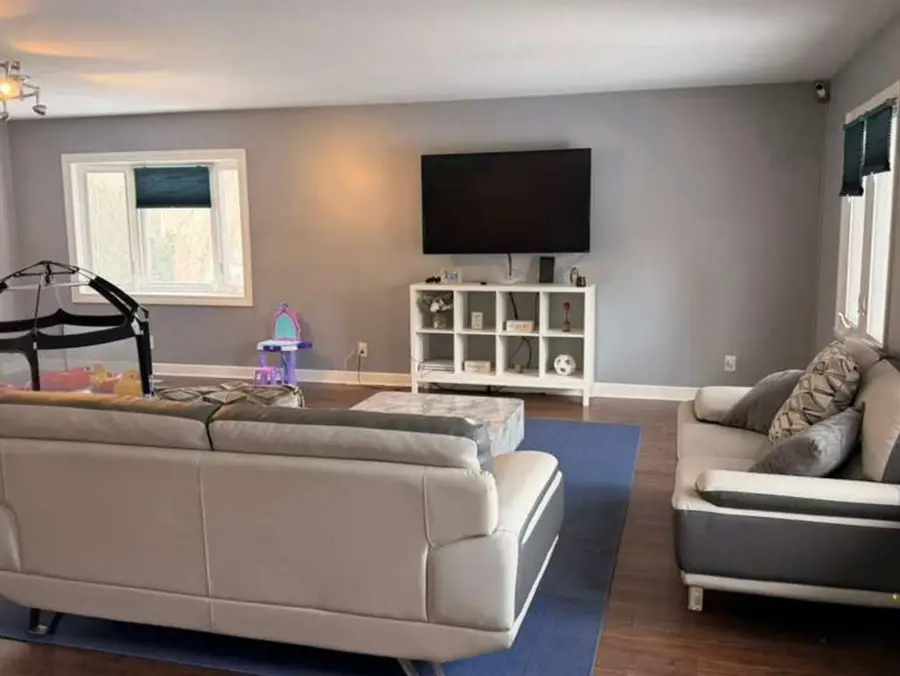 1286 Roxbury Road, Rockford, IL 61107 - Image #3