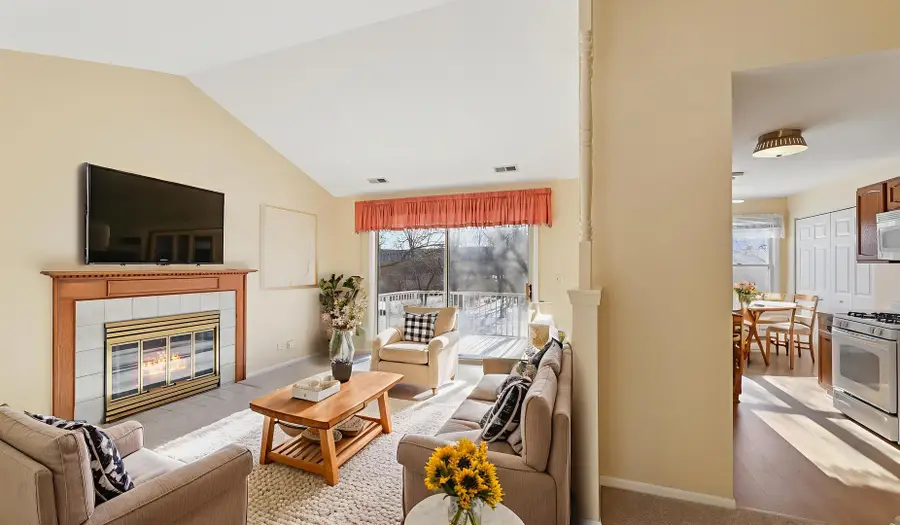 0n155 Windermere Road #1005, Winfield, IL 60190 - Image #3