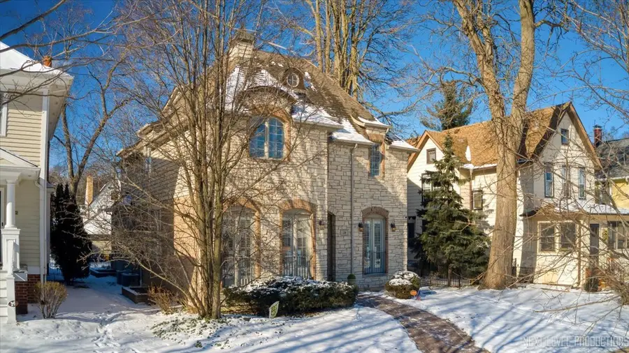 128 S Clay Street, Hinsdale, IL 60521 - #3