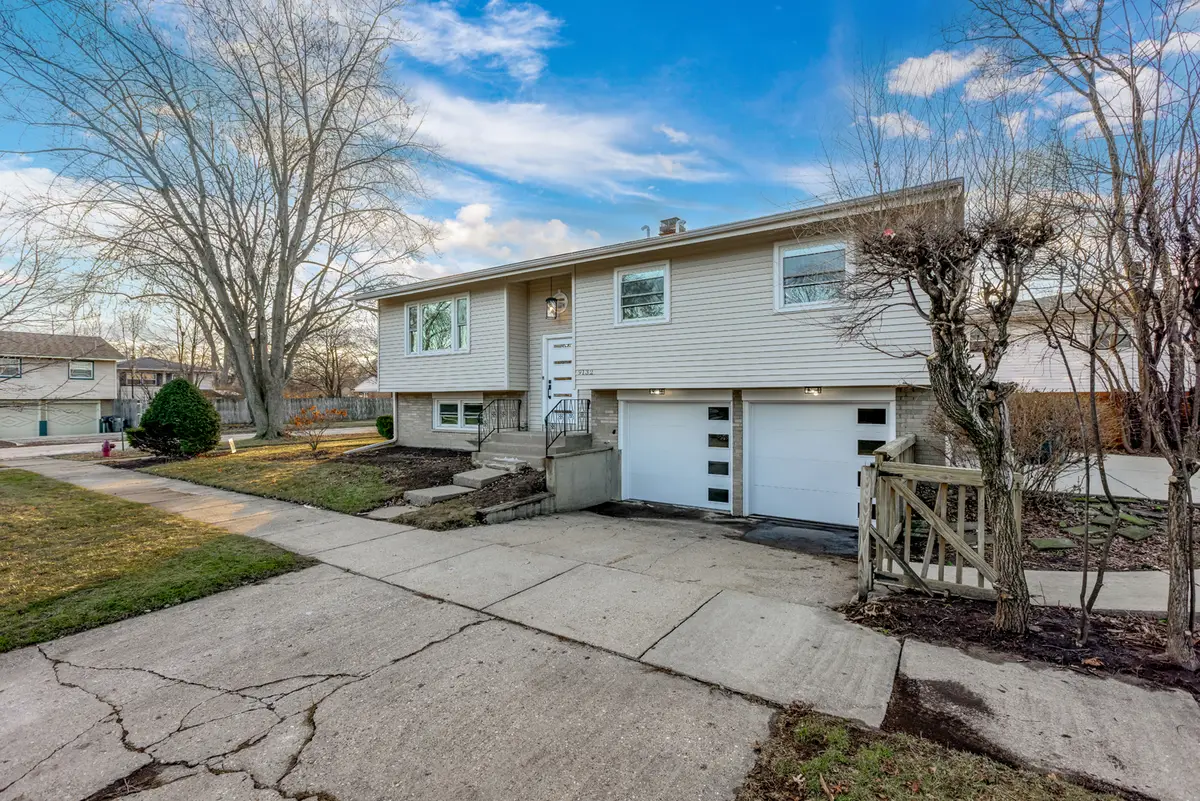 9132 Lincolnwood Drive, Evanston, IL 60203 - Image #1