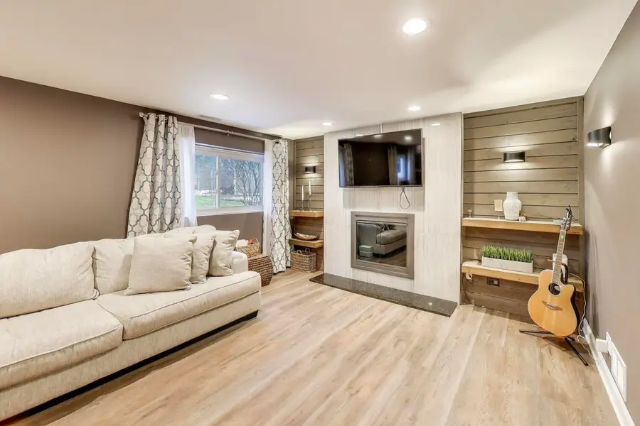 421 Berry Drive, Naperville, IL 60540 - #3