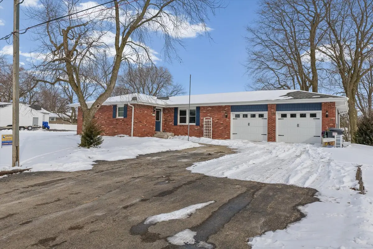 302 N Jackson Street, Philo, IL 61864 - #1