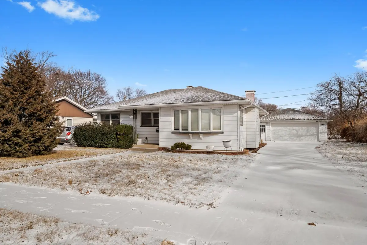 735 Westgate Drive, Aurora, IL 60506 - Image #1