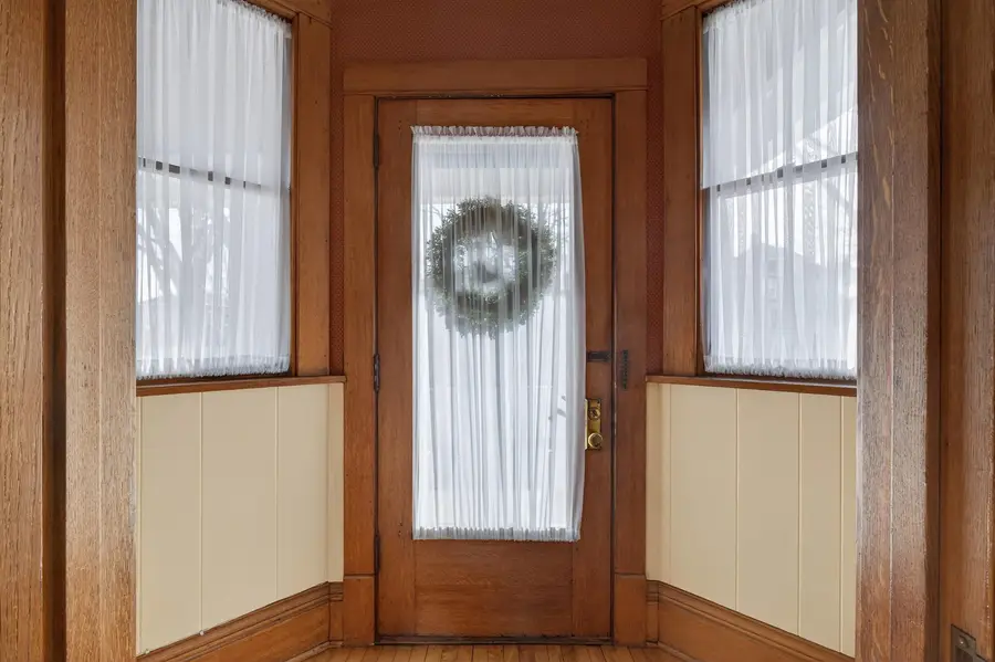 220 E Dover Court, Davenport, IA 52803 - #3