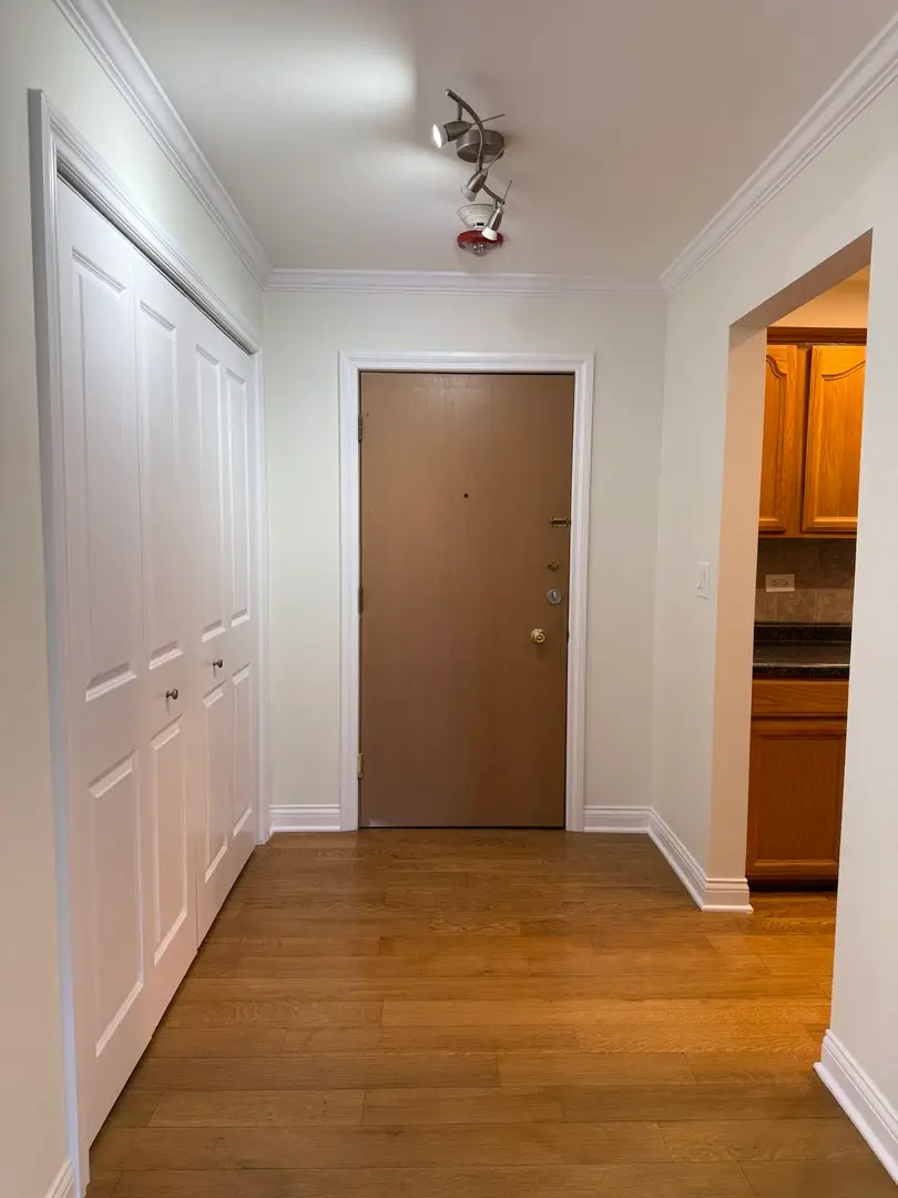 300 Thames Parkway #3D, Park Ridge, IL 60068 - Image #2