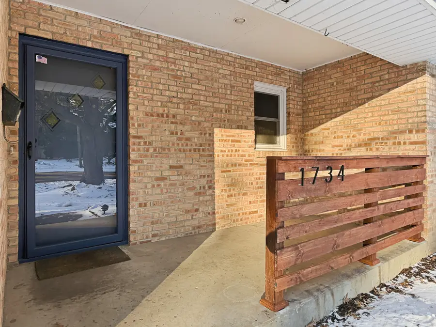 1734 W Stephenson Street, Freeport, IL 61032 - #3