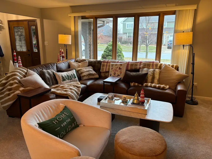 8320 Heather Lane, Tinley Park, IL 60477 - Image #3