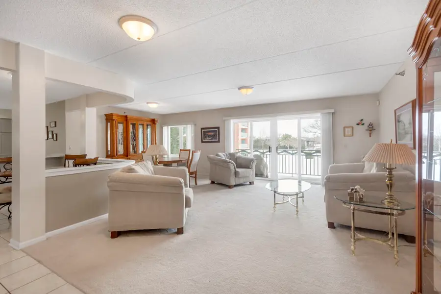 730 Creekside Drive #209, Mount Prospect, IL 60056 - Image #3