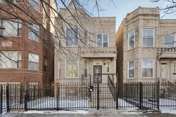 4211 W Gladys Avenue, Chicago, IL 60624