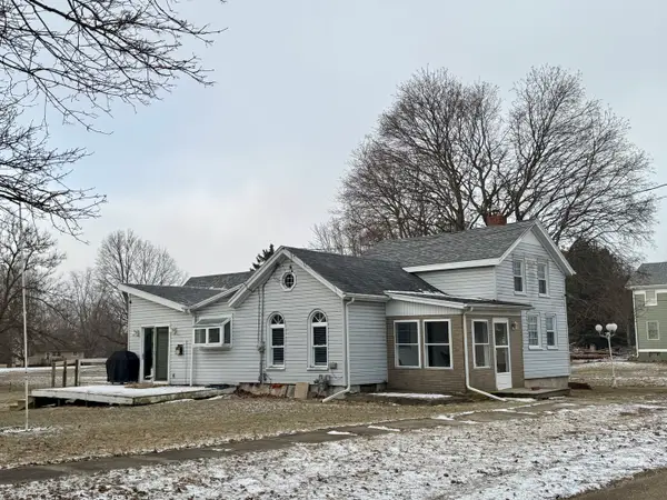 108 W Washington Street, Dover, IL 61323