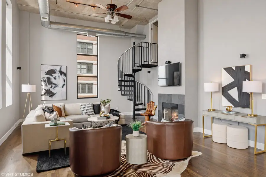 758 N Larrabee Street #411, Chicago, IL 60654 - #2