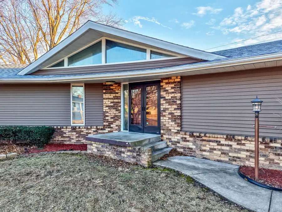 1 Old Orchard Lane, Streator, IL 61364 - Image #2
