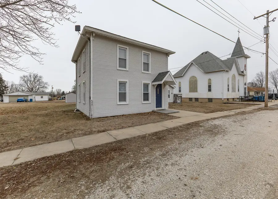 227 E 2nd Street, Mineral, IL 61344 - #3