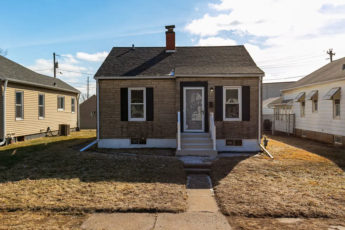 2721 Redwood Avenue, Davenport, IA 52802 - #1