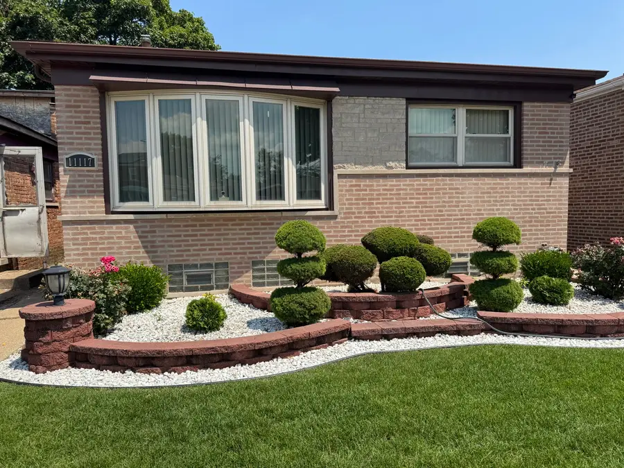 11117 S Avenue L, Chicago, IL 60617 - #2