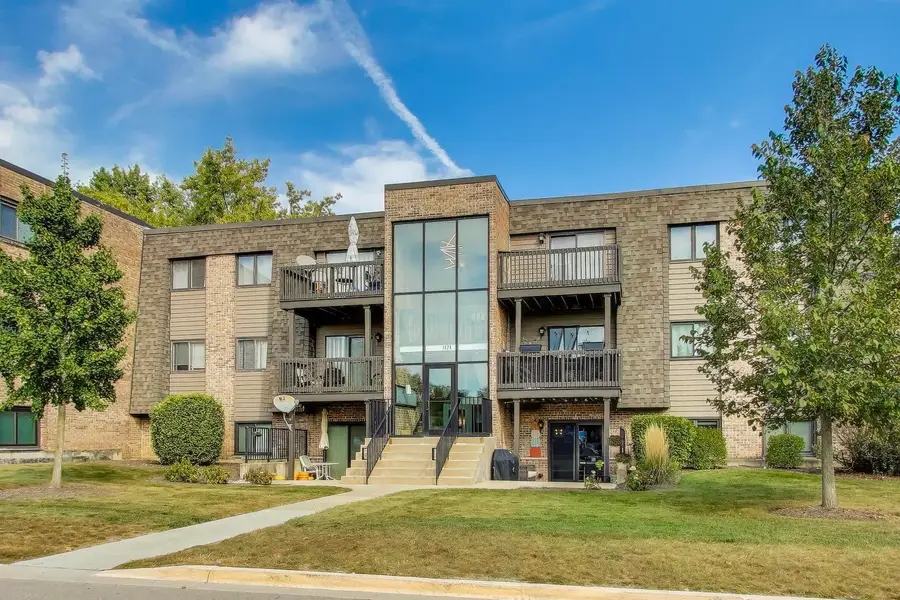 1424 Stonebridge Circle #L4, Wheaton, IL 60189 - Image #2