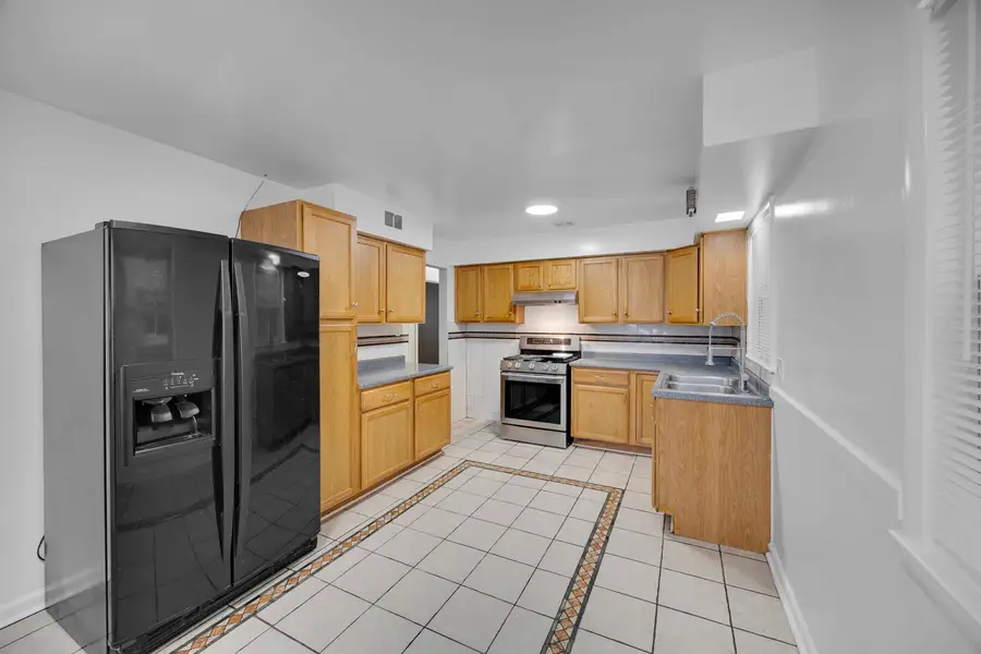 6118 N Hoyne Avenue, Chicago, IL 60659 - Image #2