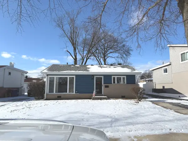 Address Withheld By Seller, Addison, IL 60101