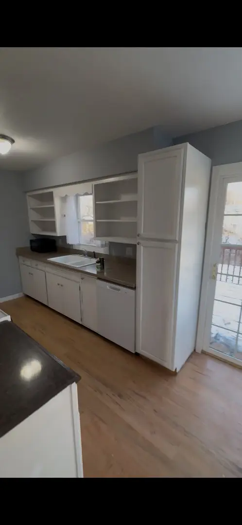 2919 Meadowbrook Drive, Clinton, IA 52732 - Image #2