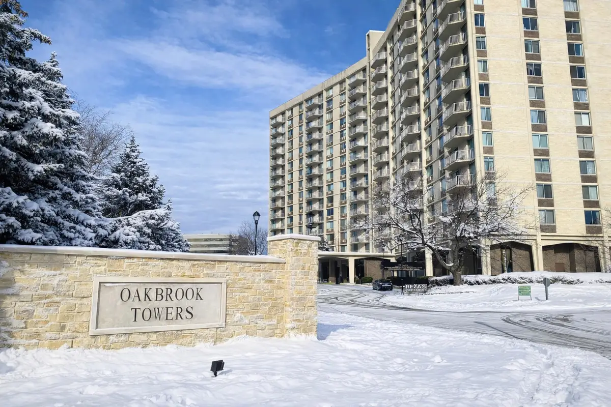 40 N Tower Road #8F, Oak Brook, IL 60523 - #1
