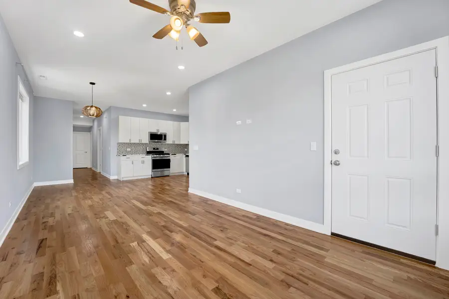 5843 W Corcoran Place, Chicago, IL 60644 - Image #2