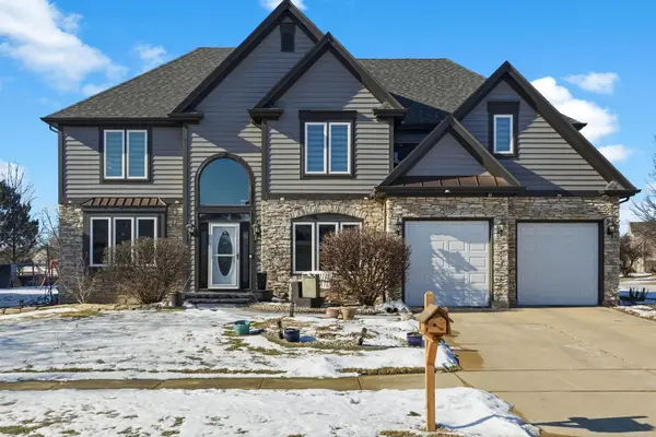 2700 Harlstone Drive, Aurora, IL 60502