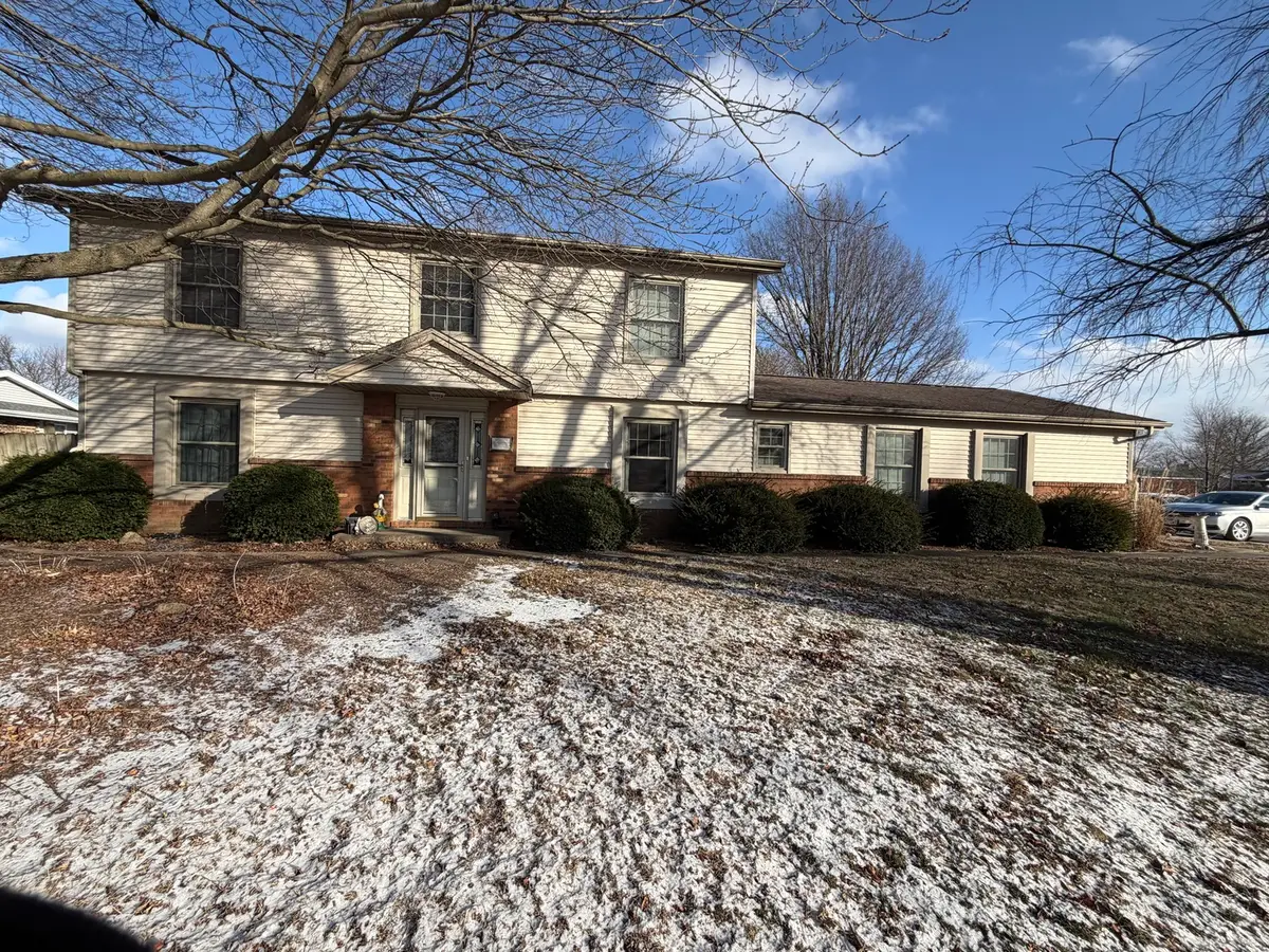 610 Dorset Circle, Saint Joseph, IL 61873 - Image #1