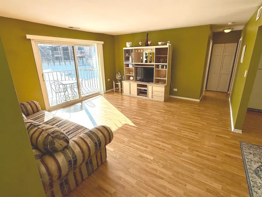 631 Derry Court #2C, Schaumburg, IL 60193 - Image #3