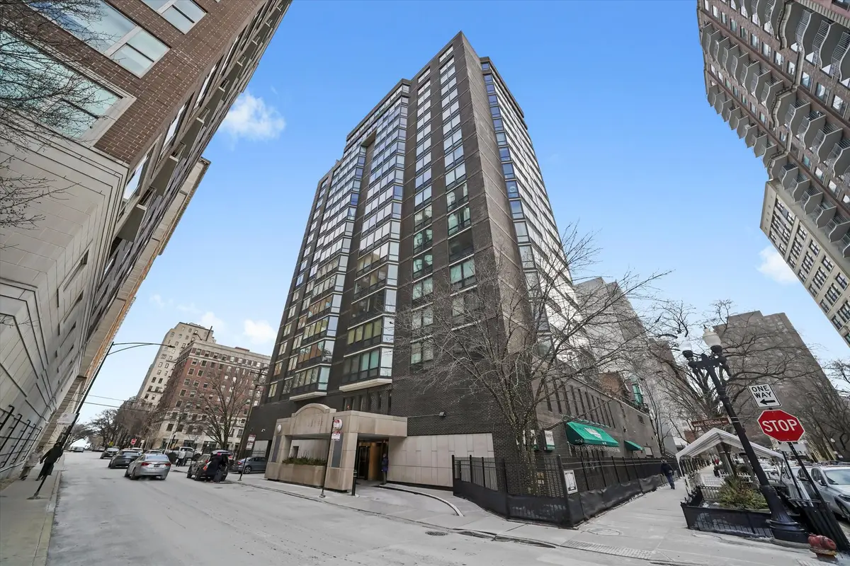 21 W Goethe Street #18GH, Chicago, IL 60610 - Image #1