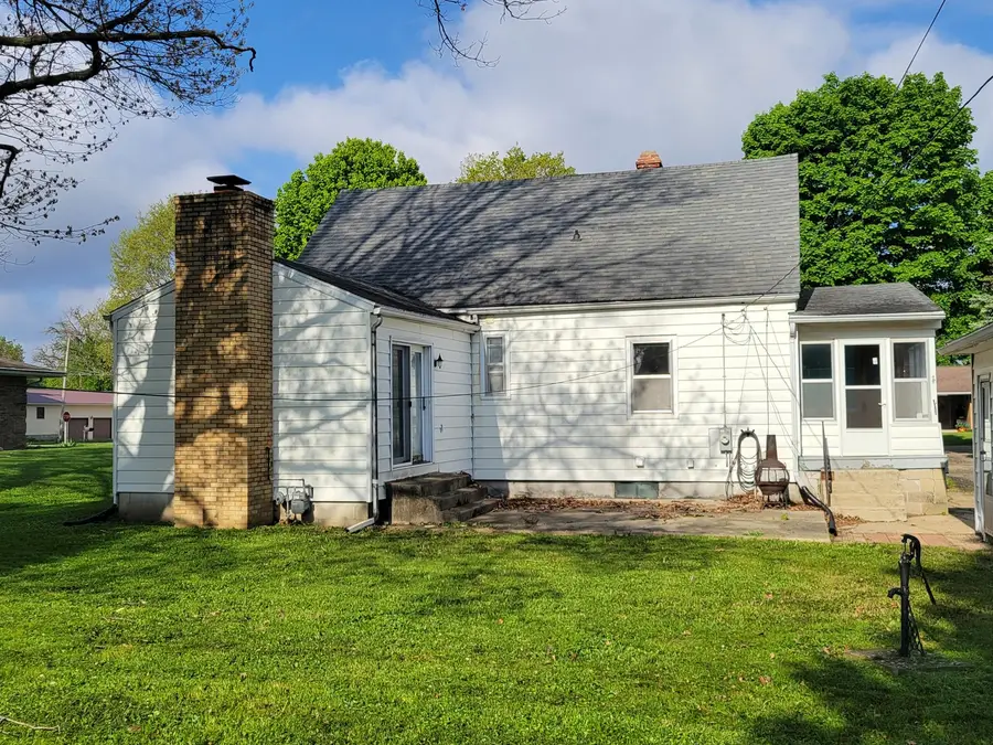 208 N Maple Street, Toluca, IL 61369 - #3