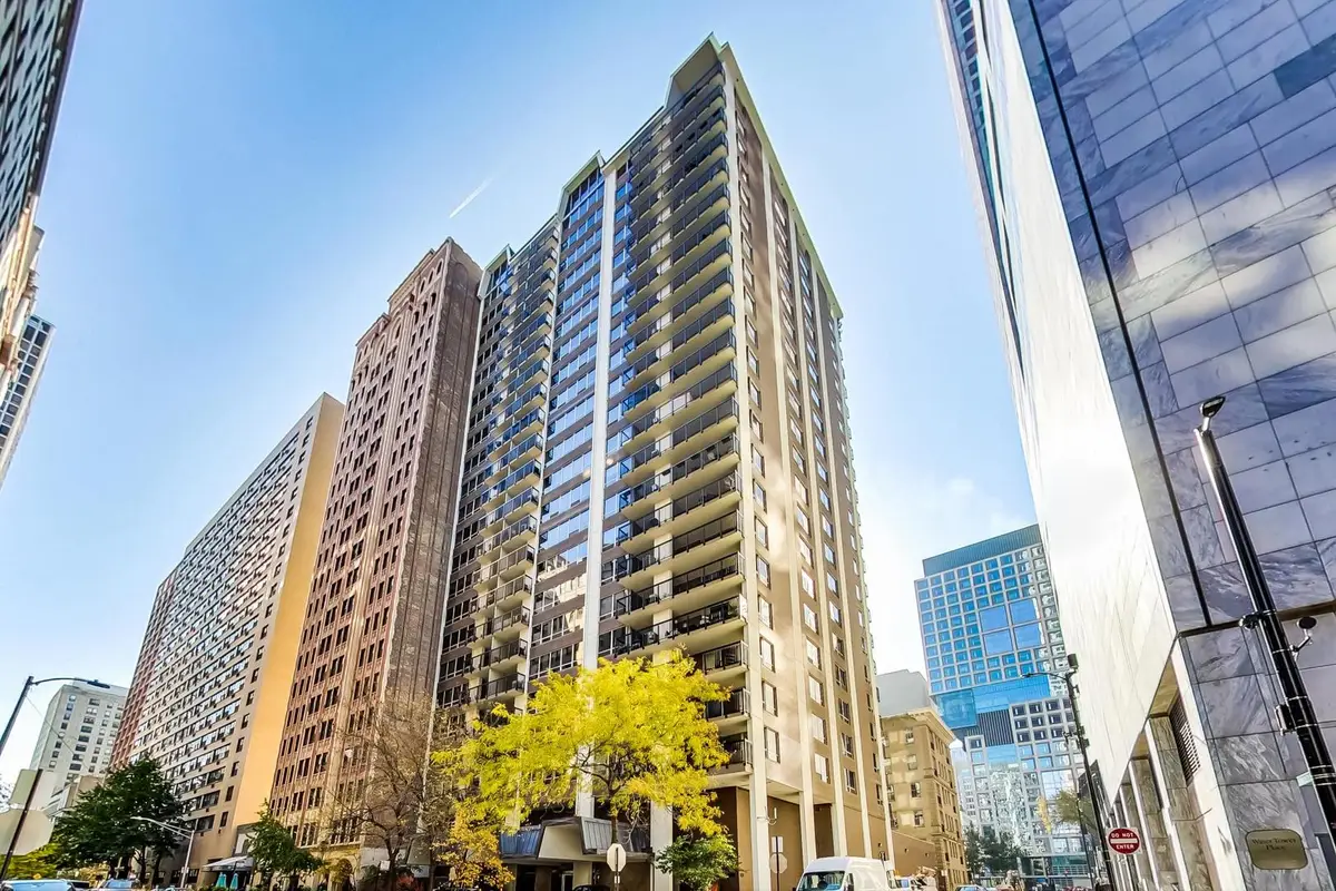 201 E Chestnut Street #19F, Chicago, IL 60611 - Image #1