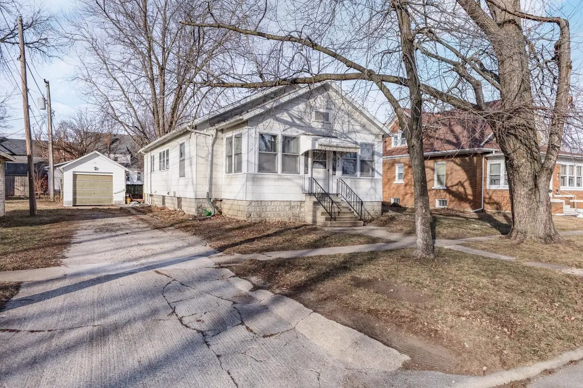415 N Locust Street, Pontiac, IL 61764 - Image #1