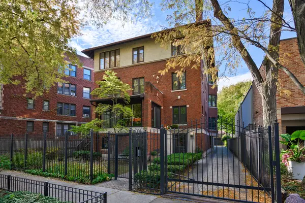 4224 N Hazel Street #3, Chicago, IL 60613