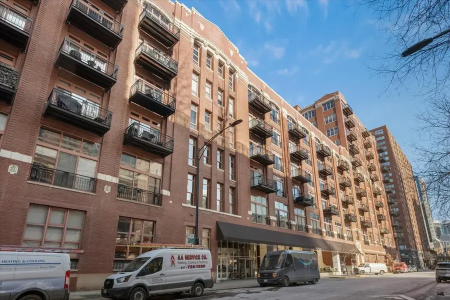 360 W Illinois Street #9A, Chicago, IL 60654 - Image #2