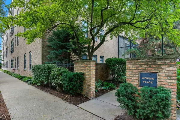 Address Withheld By Seller, Chicago, IL 60614