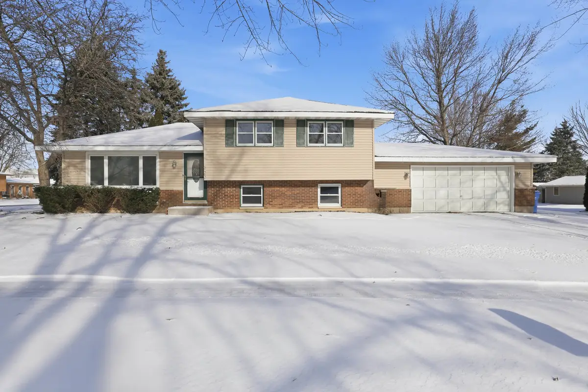 920 Gerald Avenue, South Elgin, IL 60177 - Image #1