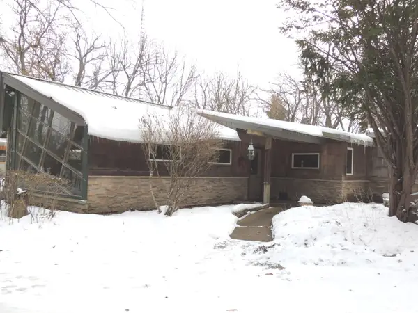 8750 Gurler Road, DeKalb, IL 60115